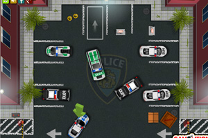 《警察停车场修改版》游戏画面1