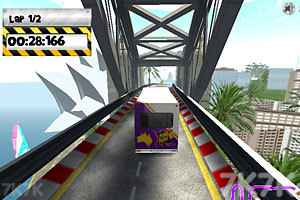 《极速卡车过山车》游戏画面1
