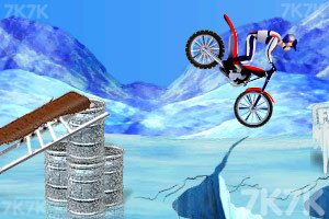 《冰山摩托》游戏画面4