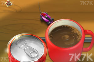 《桌面遥控赛车》游戏画面2