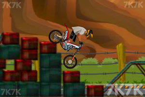 《摩托障碍大赛》游戏画面2