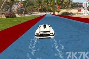 《滑道赛车》游戏画面1